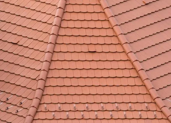 Tetőfedés kerámia cseréppel
